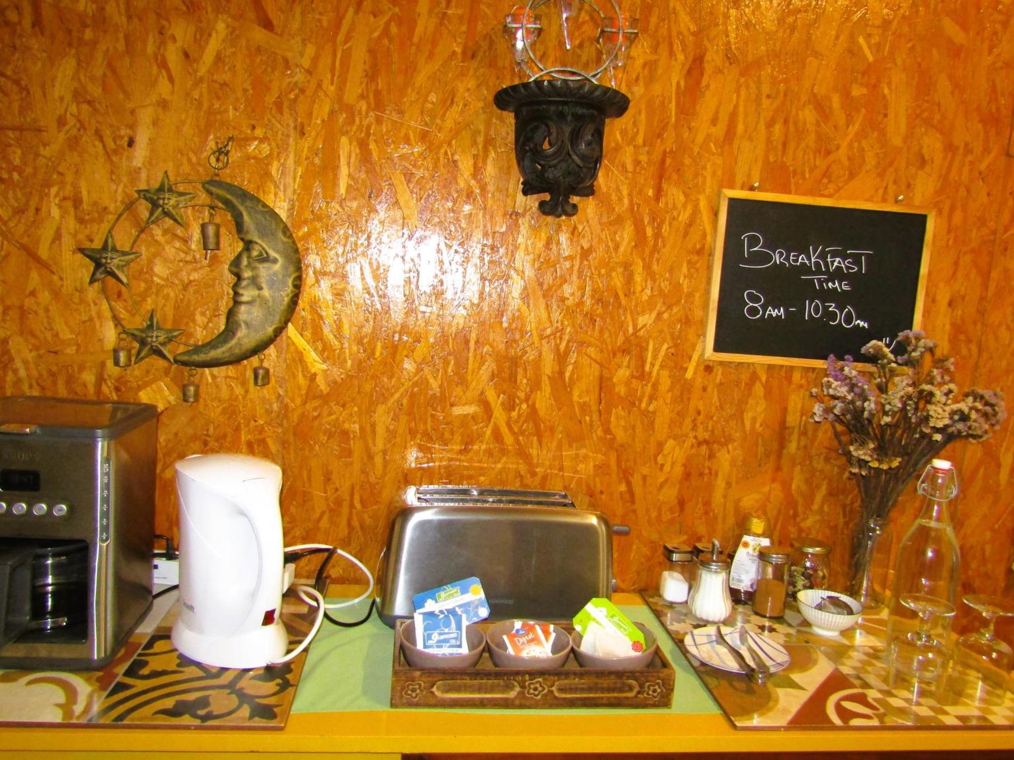 A-Tipica Guesthouse Ponta Delgada  Bagian luar foto